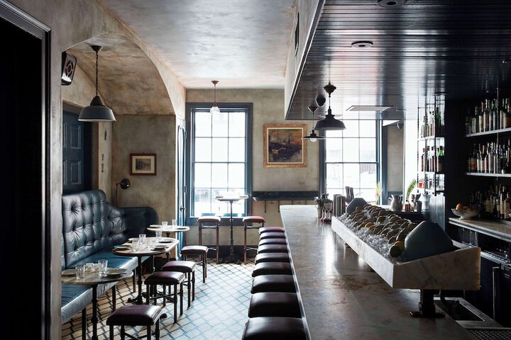 Lounge 71 of 84