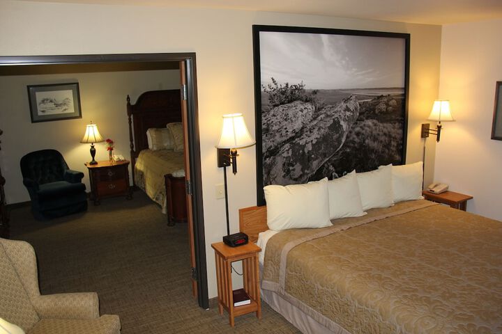 Room 33 of 46