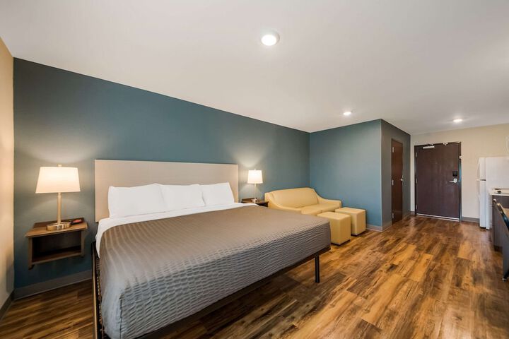 Room 12 of 23