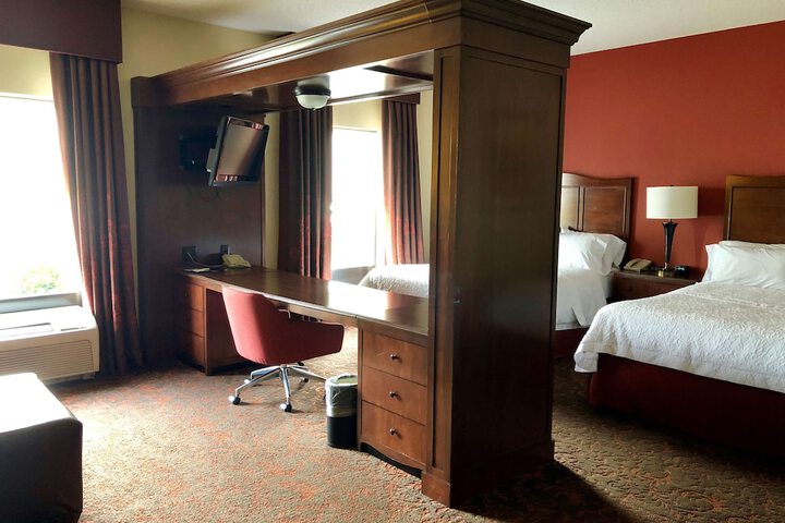 Room 33 of 81