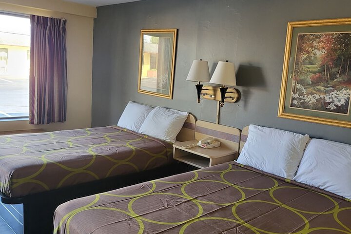 Room 44 of 46