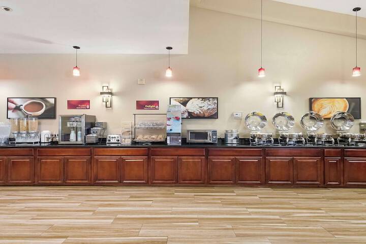 Best Western Plus Heritage Inn