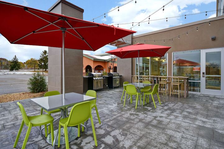 Home2 Suites by Hilton Eau Claire South