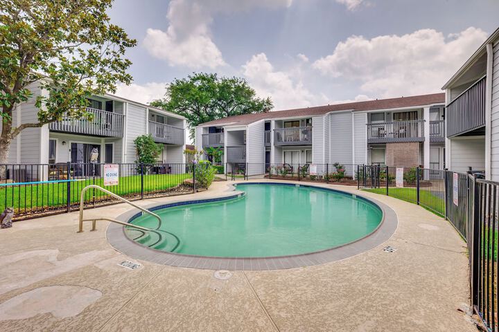 Montgomery Vacation Rental w / Pool Access!