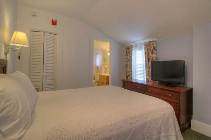 Room 27 of 92
