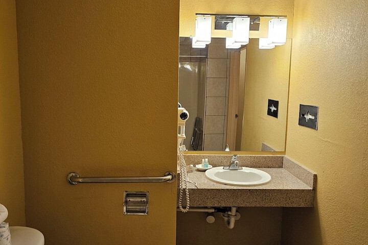 Clarion Inn & Suites Roswell