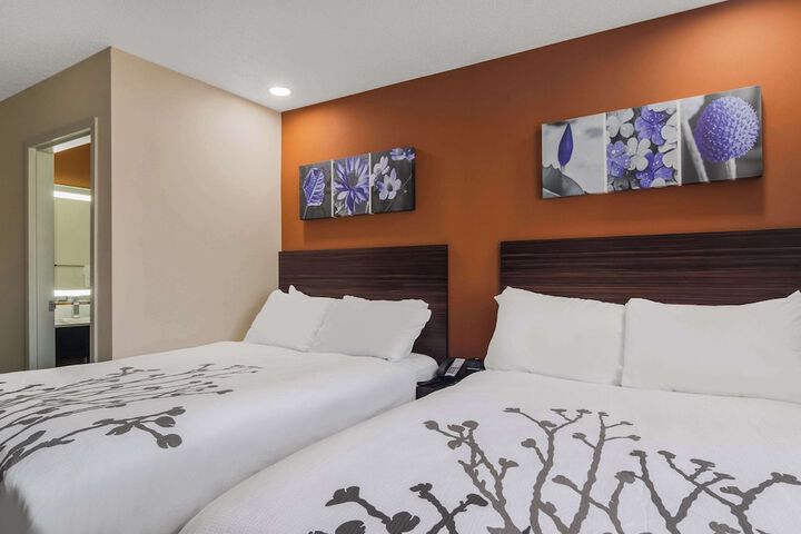 Room 13 of 38