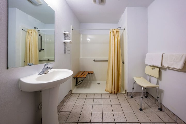 Room 42 of 67