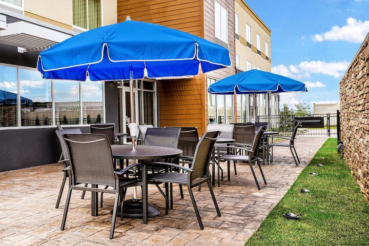 Terrace/Patio 25 of 28