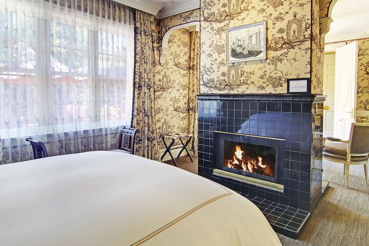 Room 37 of 71
