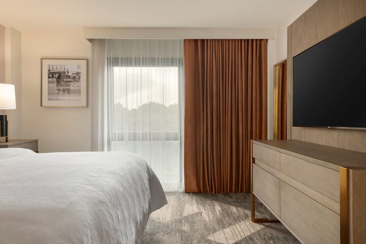 Room 34 of 95