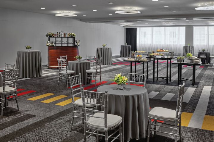 Loews Philadelphia Hotel