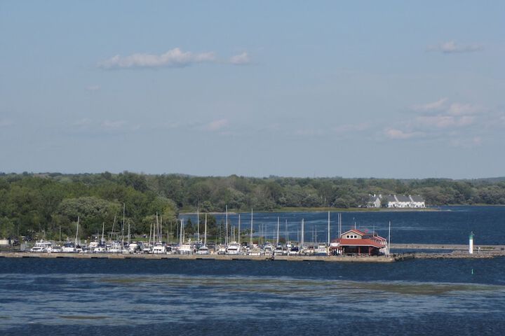 Ramada by Wyndham Belleville Harbourview Conference Centre