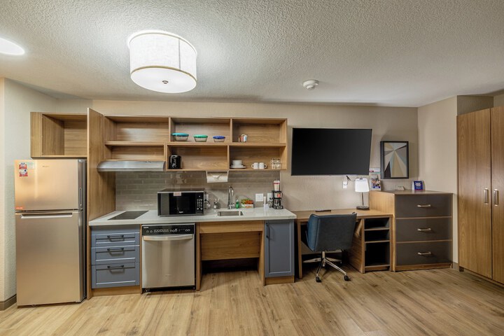 Room 52 of 64
