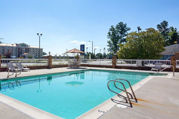 Pool 5 of 24