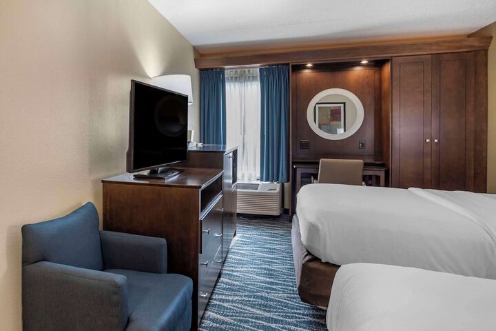 Room 30 of 37