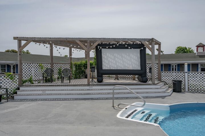 Jonathan Edwards Motel