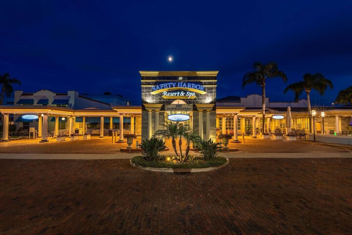 Safety Harbor Resort & Spa Trademark Collection by Wyndham