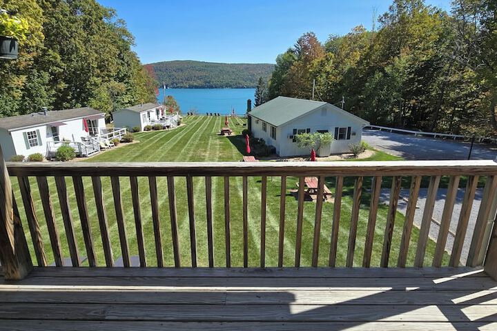 Lake View Motel