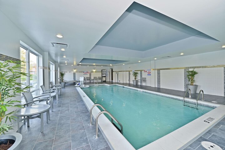 Hampton Inn & Suites Greensboro / Coliseum Area