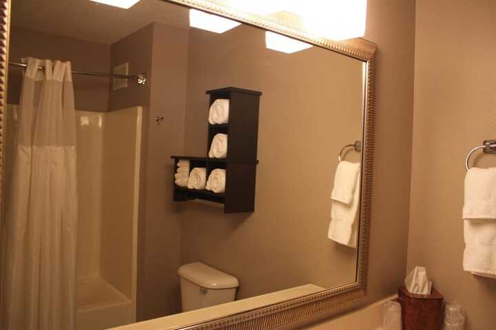 GrandStay Hotel & Suites
