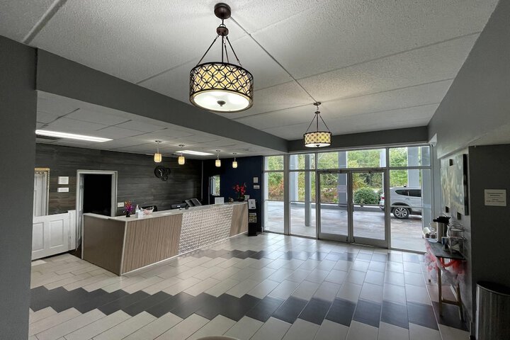 Travelers Inn & Suites Forest City