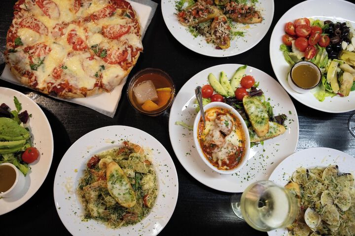 Dining 87 of 98