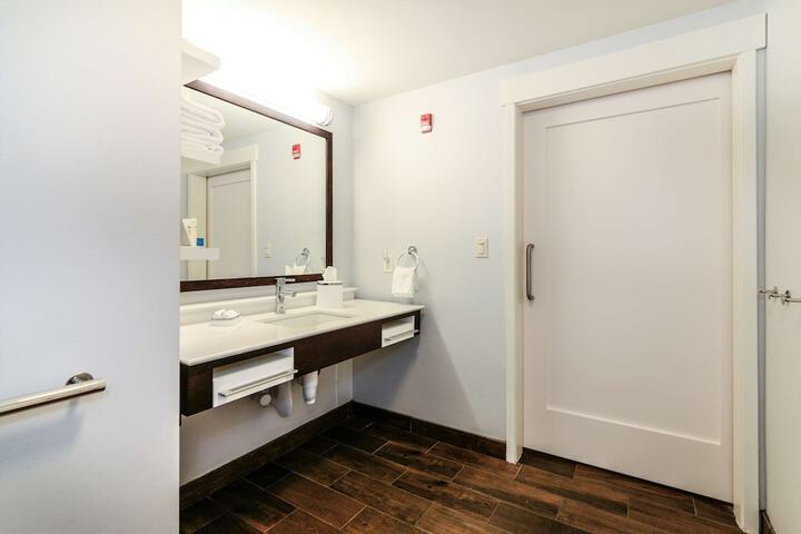 Room 48 of 78