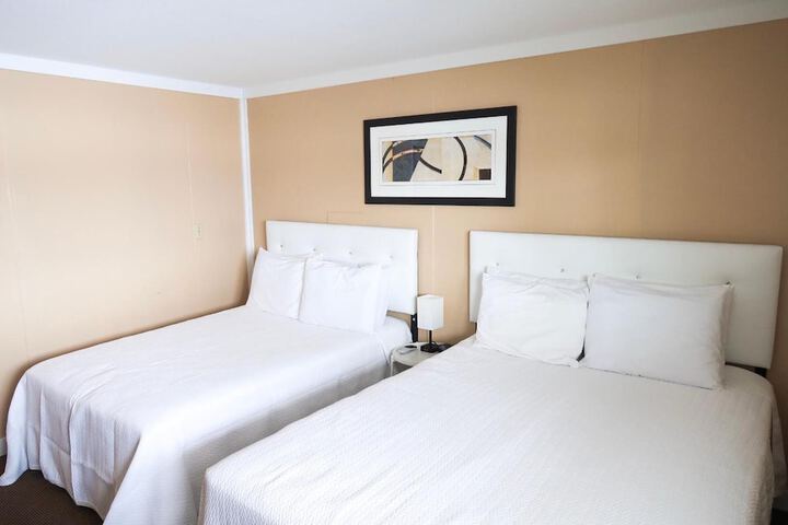 Room 7 of 19