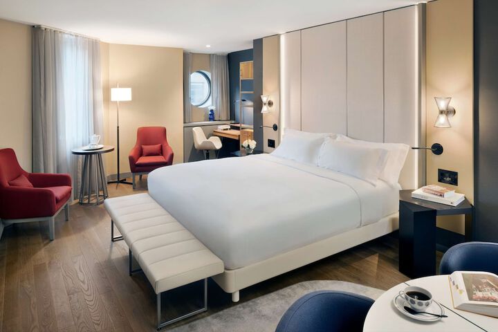 Room 64 of 100