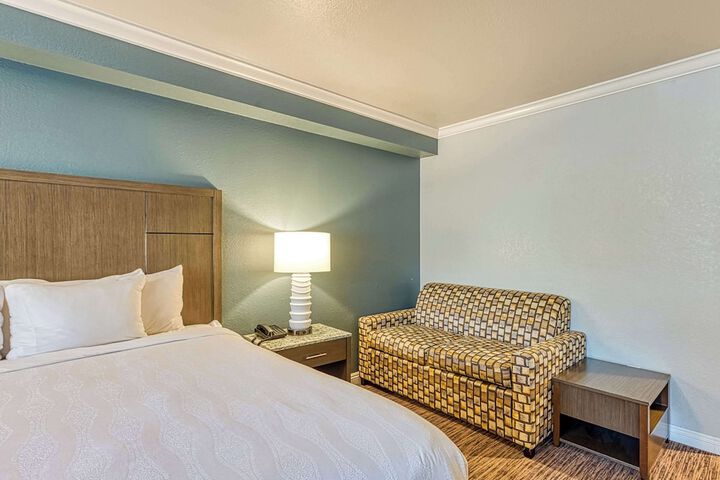 Room 72 of 150