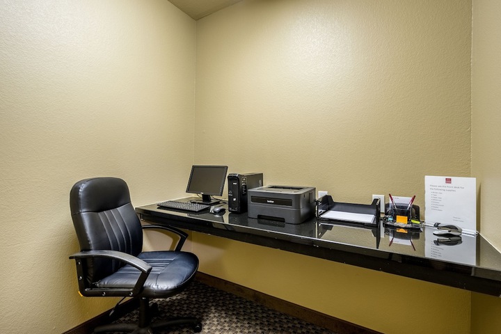 Business Center 39 of 40