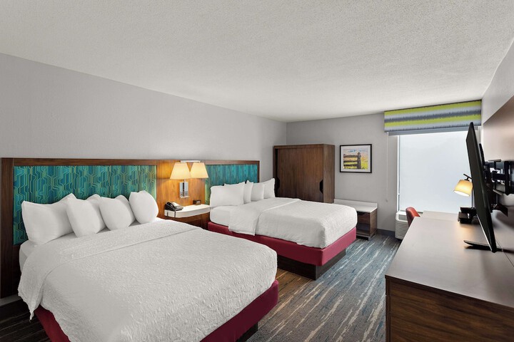 Room 32 of 42