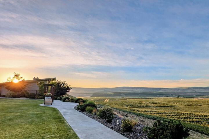 Lone Point Cellars