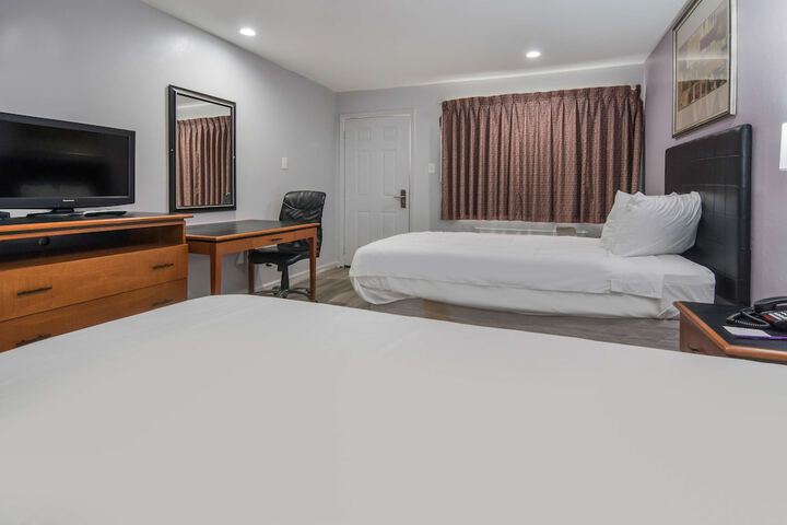 Room 25 of 31