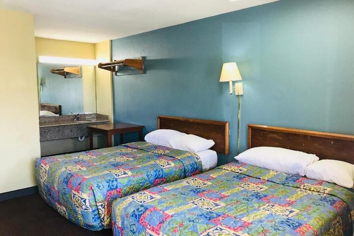 Room 5 of 17