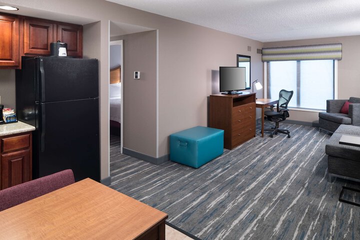 Room 27 of 62