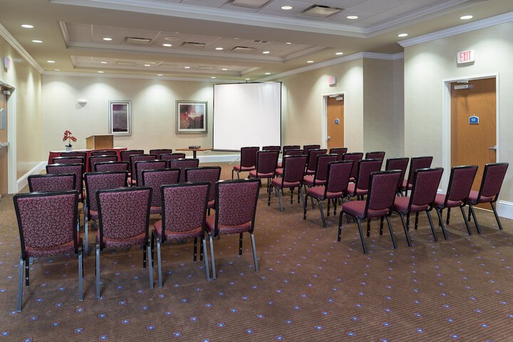 Holiday Inn Aurora North - Naperville by IHG