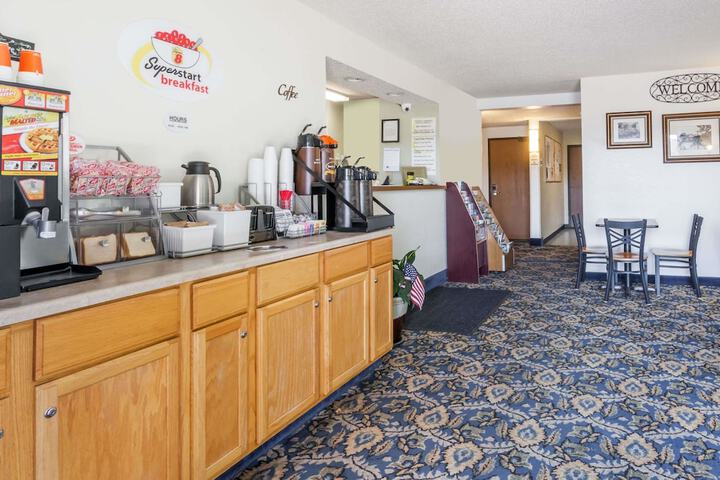 Super 8 by Wyndham Norwich