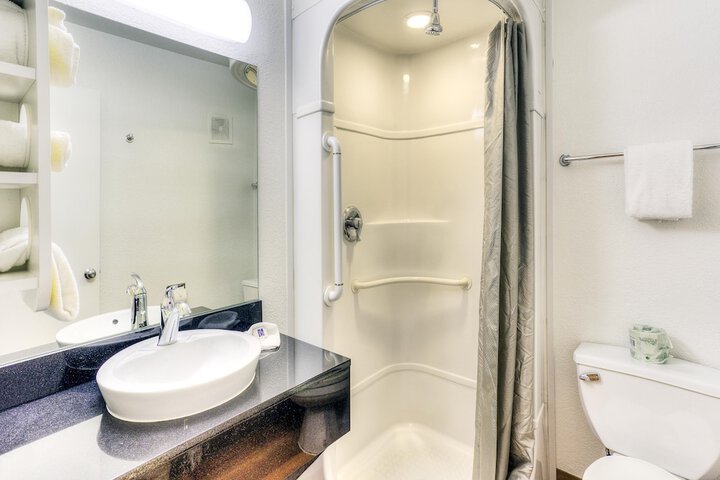 Motel 6 Tigard OR - Portland South - Lake Oswego
