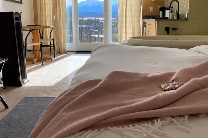 Pikes Peak Paradise Bed and Breakfast