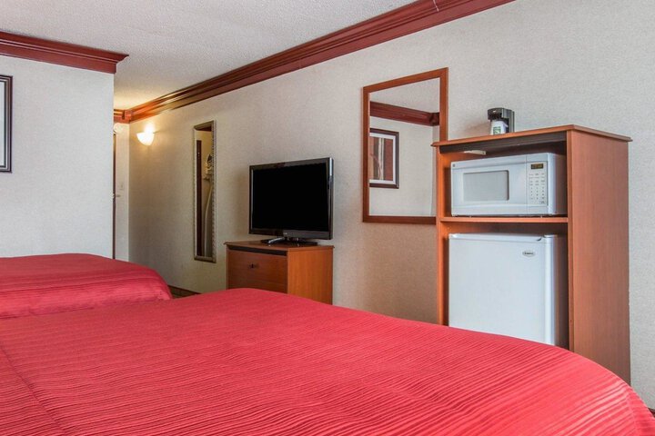 Quality Inn & Conference Center Brattleboro North