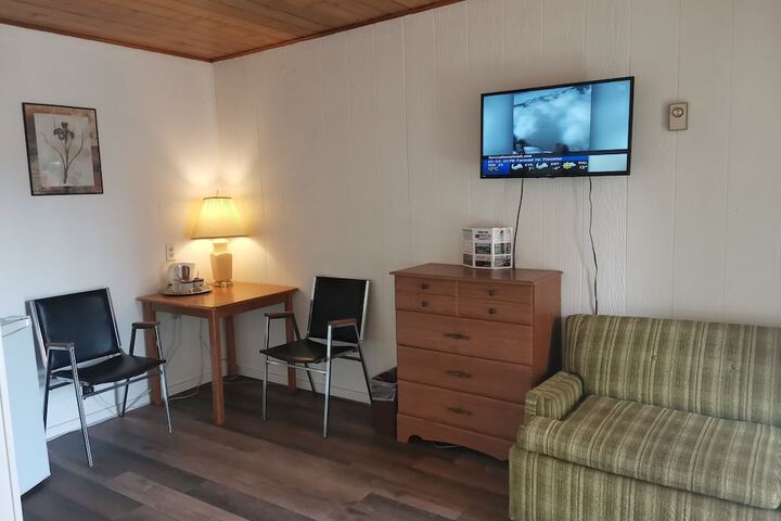 Cedars Motel