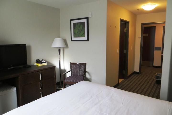 Room 32 of 35