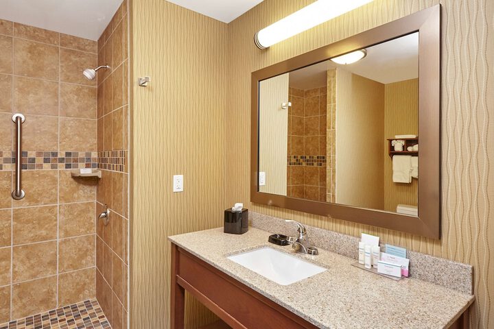 Hampton Inn & Suites Milwaukee / Franklin