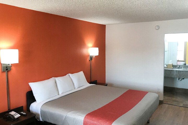 Motel 6 Bryan TX - University Area