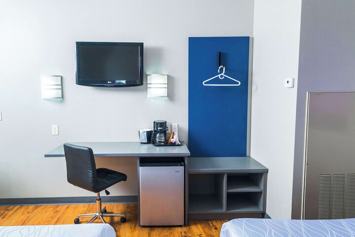 Room 56 of 82
