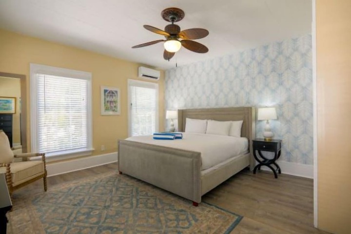 Room 34 of 171