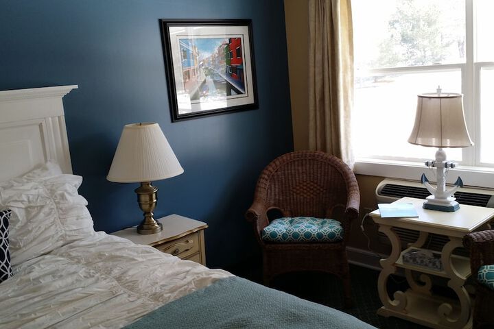 Room 18 of 30
