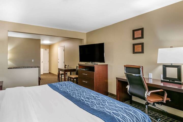 Room 32 of 51